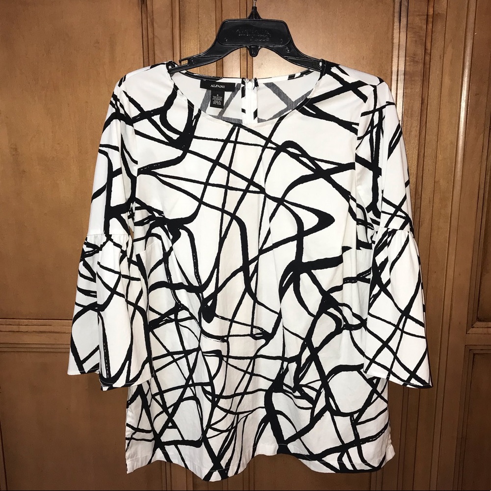 Alfani black and white blouse